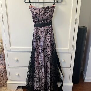 Strapless dress for weddings, prom, sweet 16, graduation, size 2